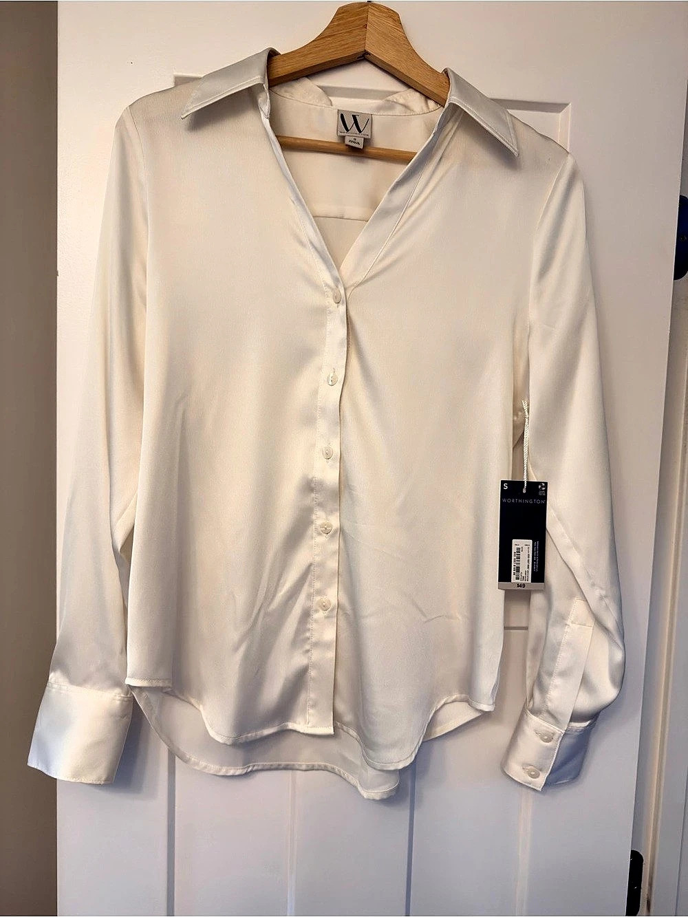 Worthington Button Down Blouse in White Size Small NWT